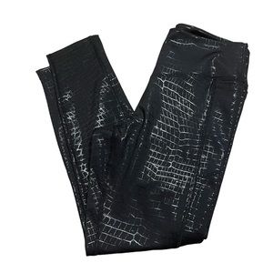 Women’s Pink Victoria’s Secret active leggings‎ yoga pants size medium
